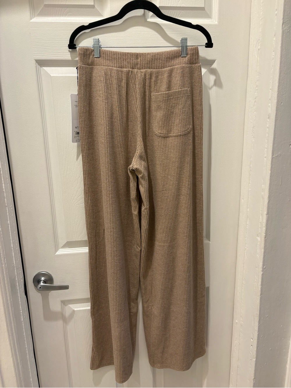 Alo Yoga Ribbed Muse Wide Leg Pant – Gravel Heather – Small –NWT sold out style - Picture 10 of 11
